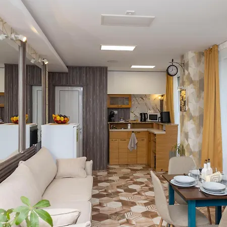 Good Mood & Parking * 普罗夫迪夫