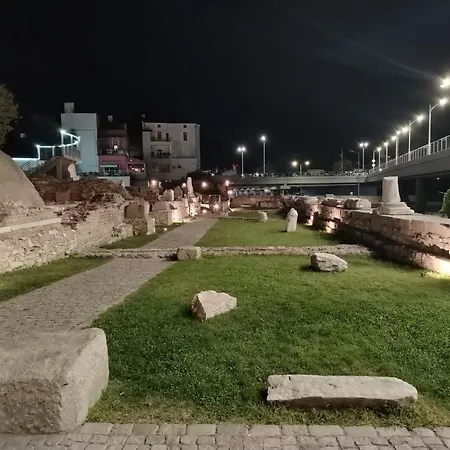 Good Mood & Parking Апартаменти