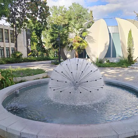 Good Mood & Parking Apartman