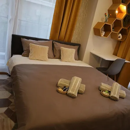 Good Mood & Parking Apartman *