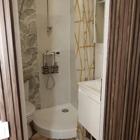 Good Mood & Parking *