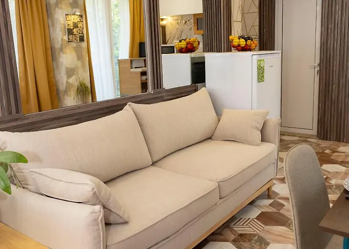 Good Mood & Parking * Пловдив